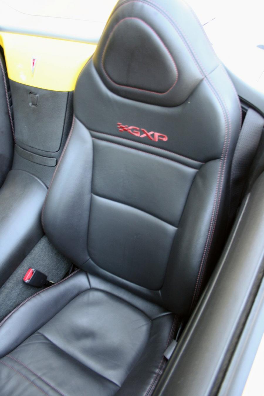 Интерьер Pontiac Solstice GXP 2008 года  (фото 40 из 68)